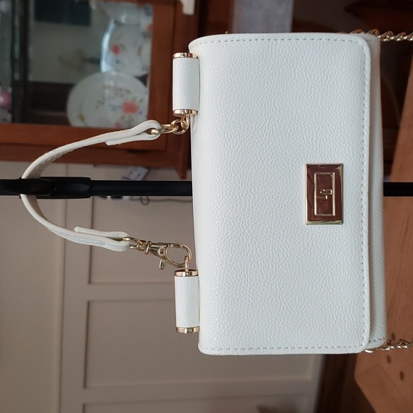 Lori Greiner Fashion Chain Crossbody Satchel Clutch. 5"x7" Winter White - Picture 3 of 8